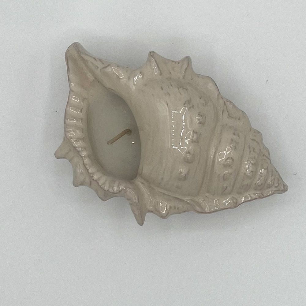 Seashell Candle  - Picture 3 of 3